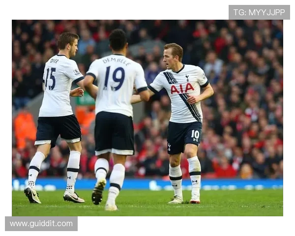 阿尔瓦雷斯与苏亚雷斯：南美锋霸传承中的效率与战术角色对比